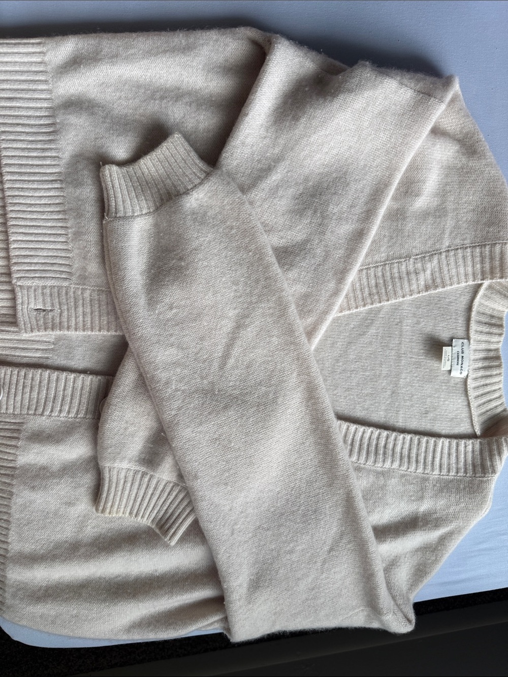 Club Monaco Soft Cream V-Neck Sweater